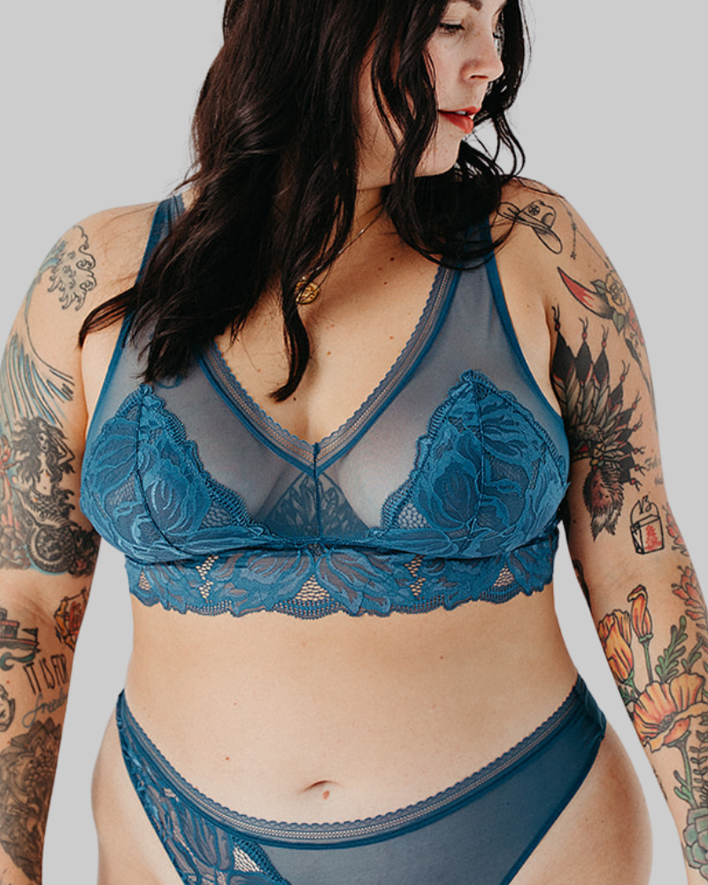Plus-Size Seamless & Invisible Bralettes & Panties