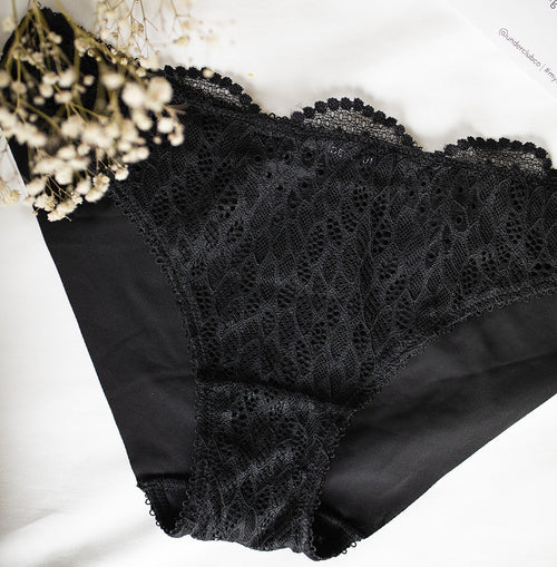 files/Underclub_Tara_Lace_and_Seamless_Bikini_Black.jpg